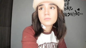 lonelly_lolly98_05102022_1120_female_chaturbate