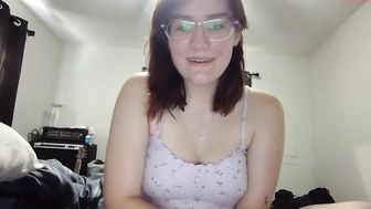 littleangel2559_15102022_1747_female_chaturbate_4