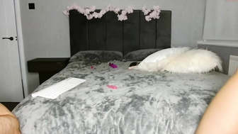 bratz_doll___08102022_0611_couple_chaturbate_5