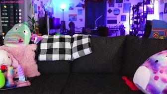 emmasky69_05102022_0411_female_chaturbate