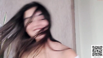 nika_la_01102022_1320_female_chaturbate_4