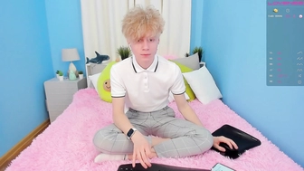 landel_boy_14052021_1902_female_chaturbate