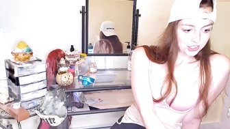 _heytheredelilah_17102022_2355_female_chaturbate_5