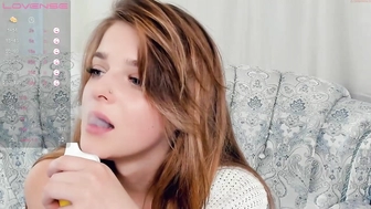 anna_y0ung_15102022_1453_female_chaturbate