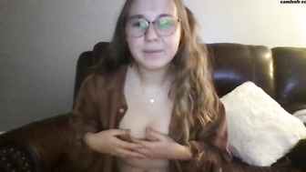 belle_blossom_22102022_0937_female_chaturbate_5