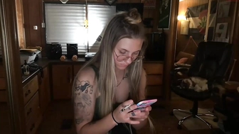 incognitoqueen_24102022_0722_female_chaturbate_2