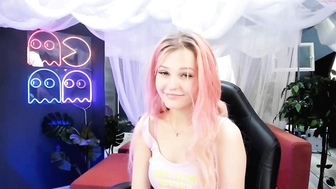 pretty_girl_bella_28102022_2043_female_chaturbate_2