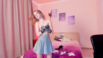 amily_sunshine_01112022_1231_female_chaturbate