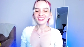 milly_kendall_09112022_1528_female_chaturbate