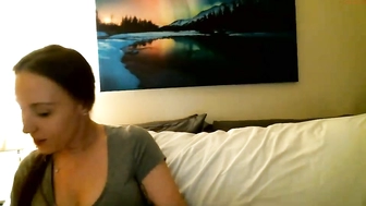 privatebrittney_08112022_0903_female_chaturbate_5