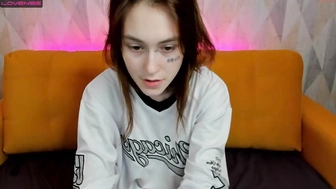 christine_heisenberg_22112022_1443_female_chaturbate