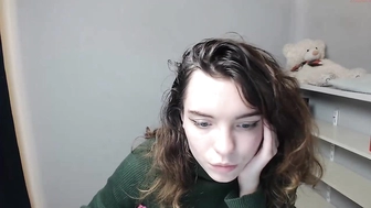 milenk_a_29112022_1445_female_chaturbate_2