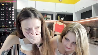 _nobody_knows__07122022_2034_couple_chaturbate