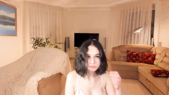 honeyroxy_13122022_0200_female_chaturbate (1)_5