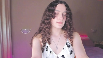 alex_gllory_18122022_1628_female_chaturbate_5