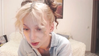 deryubanny_20122022_2153_female_chaturbate