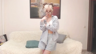 deryubanny_20122022_2153_female_chaturbate_3