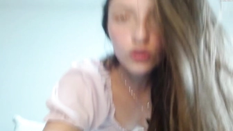 gabrielaa_18_23122022_2131_female_chaturbate_1