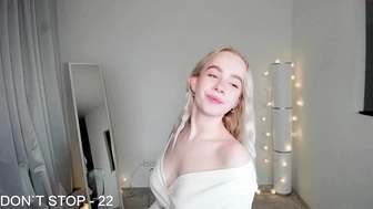 karry_coy_26122022_1825_female_chaturbate_3