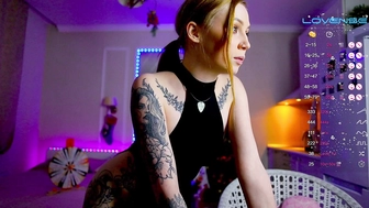 mollieholly_-08-01-2023-stripchat