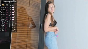 uwari_05022023_0945_female_chaturbate_3