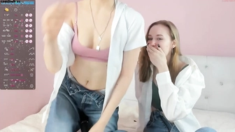 2girls1streams_06022023_1011_couple_chaturbate_5