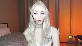 modest_elizabeth_05022023_2103_female_chaturbate_3