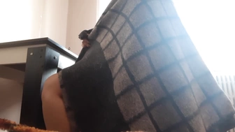 Lesbian_illusion похотливая дикуха теребит свой секель