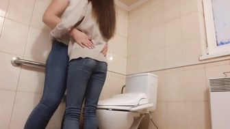 Lesbian_illusion Показала свои дырочки перед камерой