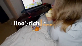 LilooStich прекрасно подрочила