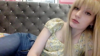 omg_emily_16022023_0408_female_chaturbate_2