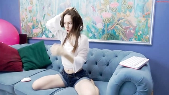 kriskras___03032023_1422_female_chaturbate_5