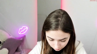 irene_blossom_03032023_1455_female_chaturbate_2