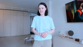 megancooks_12032023_0955_female_chaturbate_3