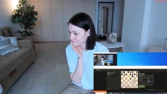 megancooks_12032023_0955_female_chaturbate_4