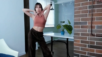 karengordons_26032023_1134_female_chaturbate_5