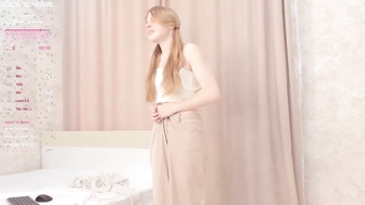 eviemoreno-chaturbate--04-04-2023--411655_3