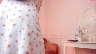 tear_you_apart_12042023_1652_female_chaturbate_5