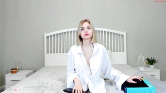 carolinadiary_15042023_1858_female_chaturbate_3