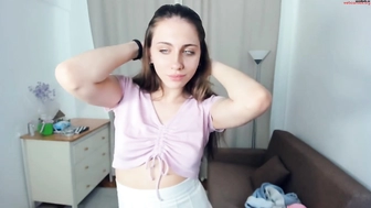 il0_vee_22042023_1528_female_chaturbate_5