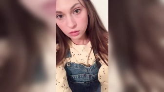 Anna Blossom Дочь соседа крадется и кончает на Hitachi, пока я трахаю ее в лицоAnna Blossom