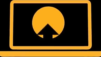 ArianaMaybe Великолепная девушка смазывает свою восхитительную киску