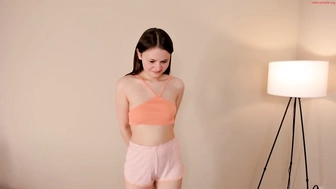 winniewest__26042023_1533_female_chaturbate