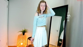 lesley__moon_14052023_1532_female_chaturbate