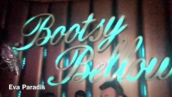 Eva Paradis смачно трахает свою пизду перед камерой за токены