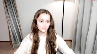 creammraspberry_26072023_1017_female_chaturbate