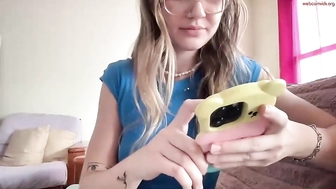 princesszelda22_02112023_2132_female_chaturbate