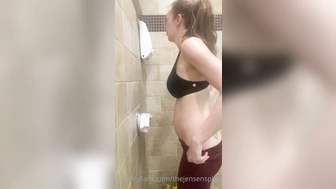 thejensensplay любит кончать под вибрацию