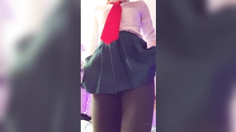 LanaBee_XO кончает от вибрации в пизденке