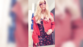 LanaBee_XO наказала себя в онлайне